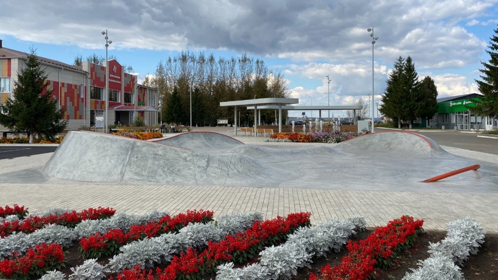 Площадь перед РДК